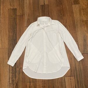 Lululemon Shirt Womens sz 4 White Collared Long Sleeved Button Up